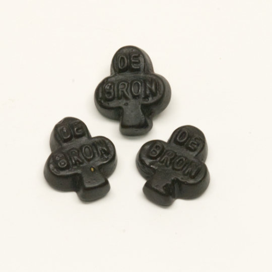 Salty liquorice shamrocks with sweetener, dutch