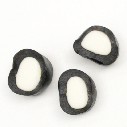 Liquorice rolls filled with mint, finnish