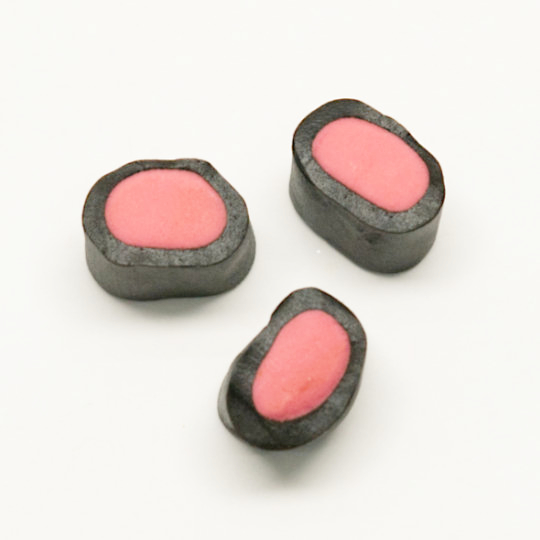 Liquorice rolls filled with strawberry, finnish